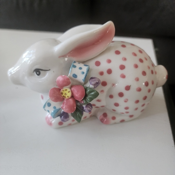 Polka Dot Ceramic Bunny Figurine - Picture 2 of 10